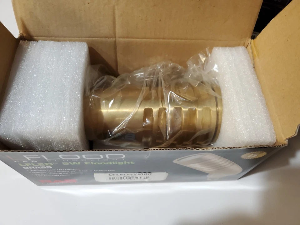RAB LIGHTING LFLED5YMBR 5W LED FLOODLIGHT BRASS 3000K - Image 2 of 3