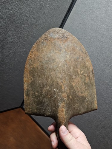 WW1 T Handle Trenching Shovel - Picture 6 of 7