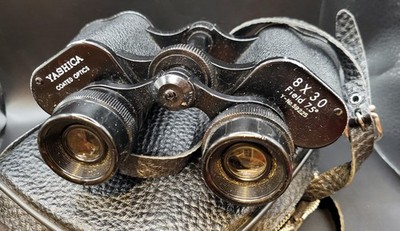 Vintage Yashica Binoculars 8x30 Field 7.5 Model 39225 w Leather