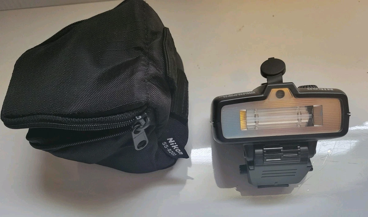 Nikon SG-3IR IR filter attachment for SB-R200 Nikon SG-3IR IR filter attachment for SB-R200