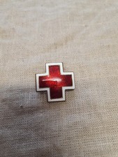 Insigne émaillé de L'américan Red Cross US WW2 (4 )