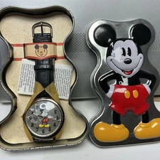 Disney Mickey Mouse 3D Relief Watch  Rare Disney  Collectible Ijust broken glass