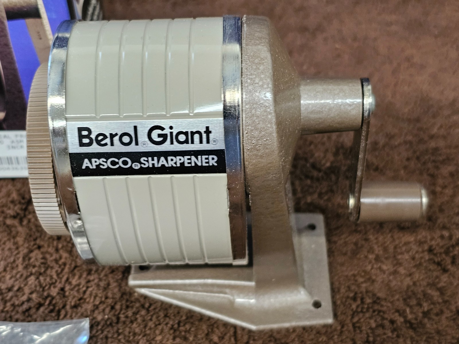 Berol Giant APSCO Pencil Sharpener Table Wall Mount AP1130