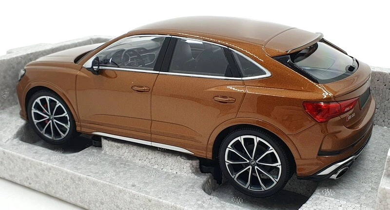 Minichamps 1/18 Scale 155 018104 Audi RS Q3 Sportback 2019 - Met Brown - Image 2 of 4