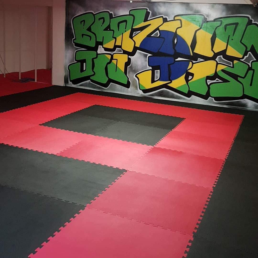 40mm Martial Arts Jigsaw Mats 1m2 Red/Black Karate TKD Yoga Judo BJJ ...