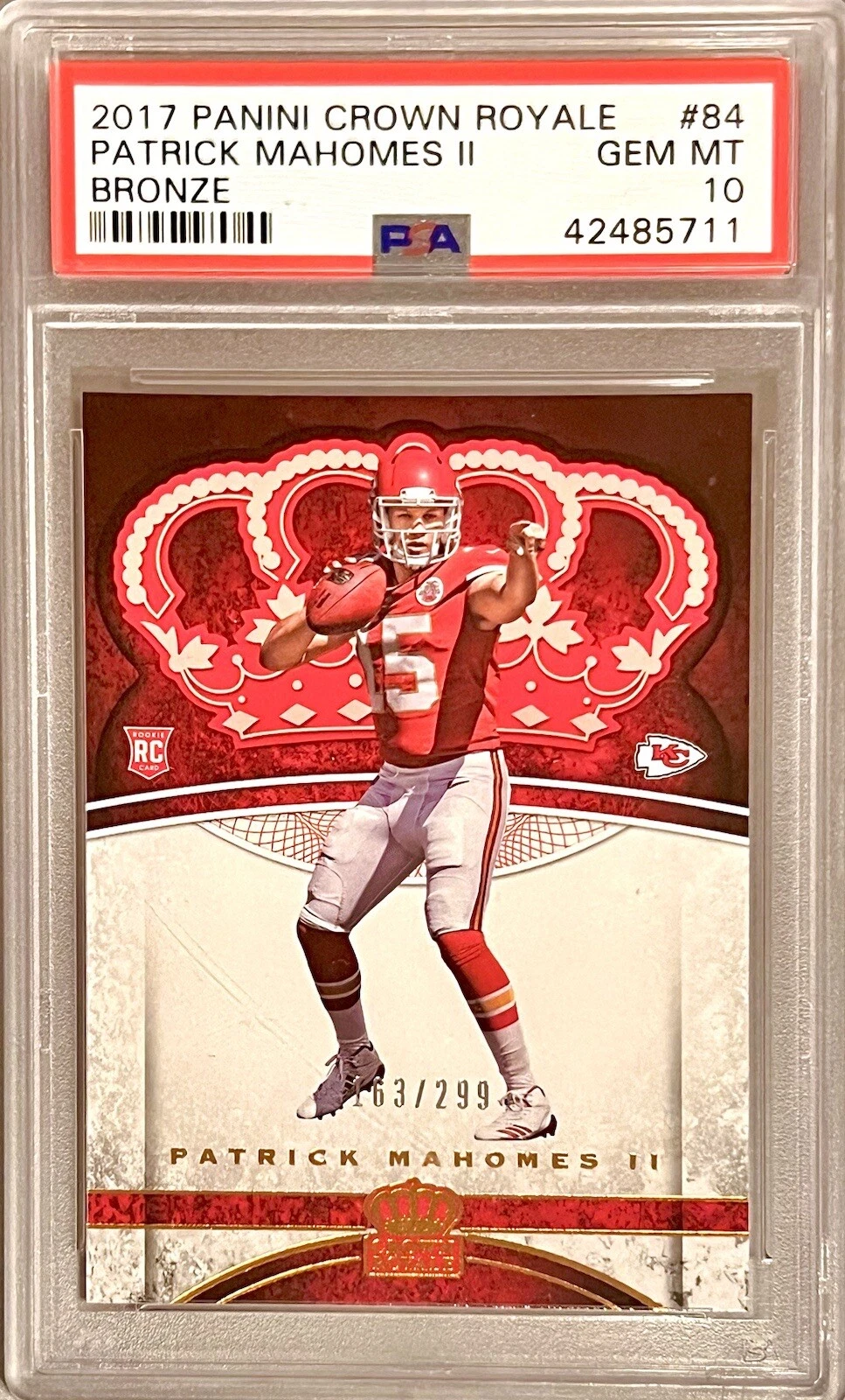 Patrick Mahomes Panini Crown Royale #84 Bronze