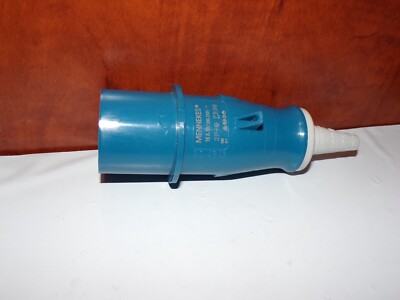 Mennekes Straight Plug 16A-6H / 200-250V 43-360-04