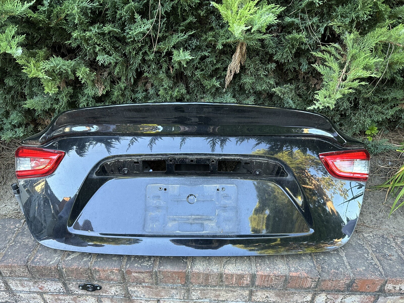 MASERATI GHIBLI TRUNK LID 2014 2015 2016 2017 BLACK OEM With SPOILER