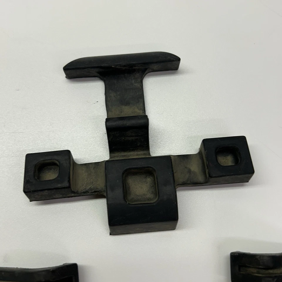 KAWASAKI KX250F KX 250 F MARCO TANQUE DE GASOLINA ALMOHADILLA PROTECTORES OEM GOMA Foto 4 de 4