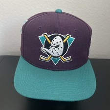 VTG 90s Anaheim Mighty Ducks Sports Specialties Side Wave Script Snapback Wool