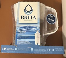 BRITA 10- CUP WATER FILTER PITCHER WITH 2  FILTER INSIDE NEW