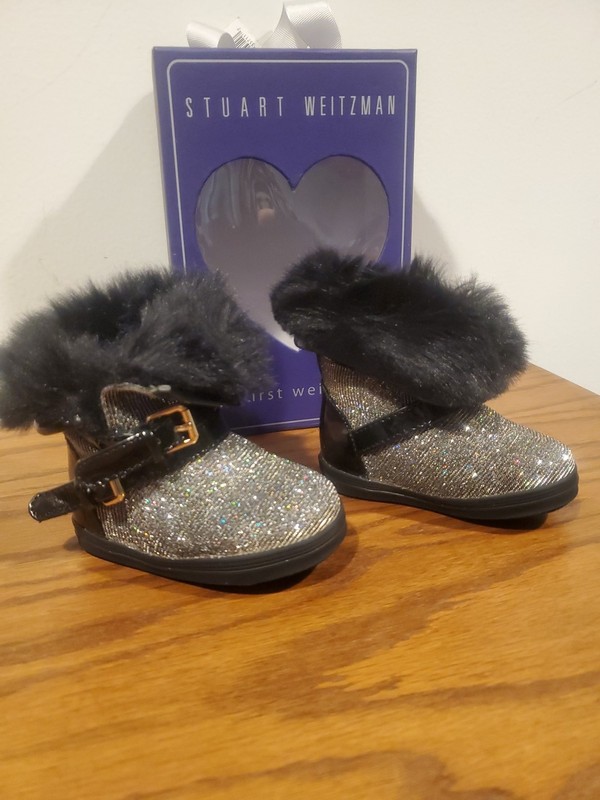 Stuart Weitzman Girls Glitter Gold Sparkle Black Faux Fur Snow Boots Size 2 NIB