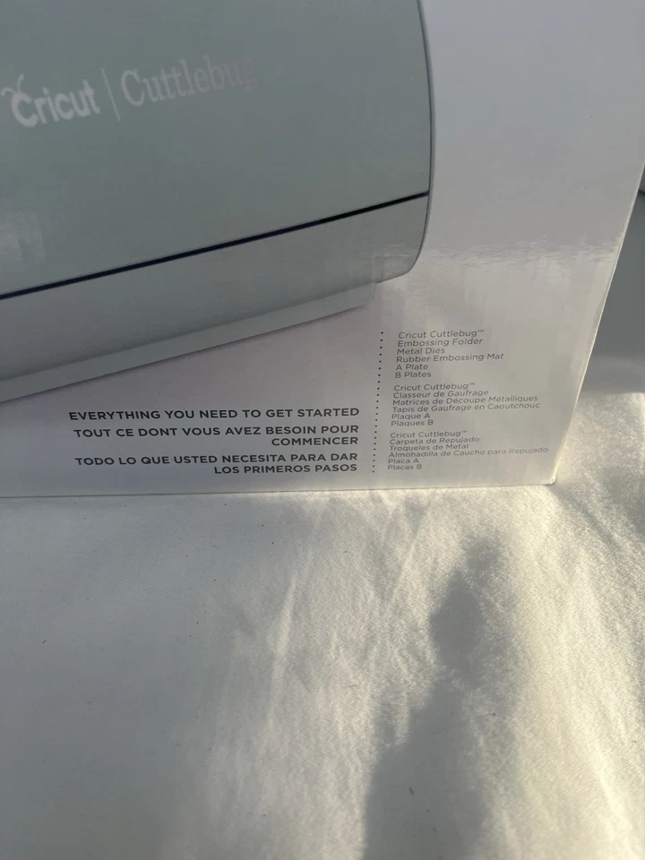 Cricut Cuttlebug Scrap Book Crafting Tool Embossing Die Cutting Machine - Y New - Image 4 of 4