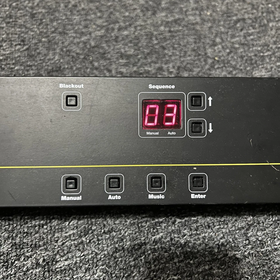 Martin 2510 DMX sequence controller - Image 3 of 4