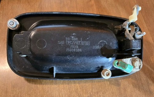 Right Door Handle Fits 1999-2006 Chevrolet Silverado 1500 15034986 - Picture 2 of 2