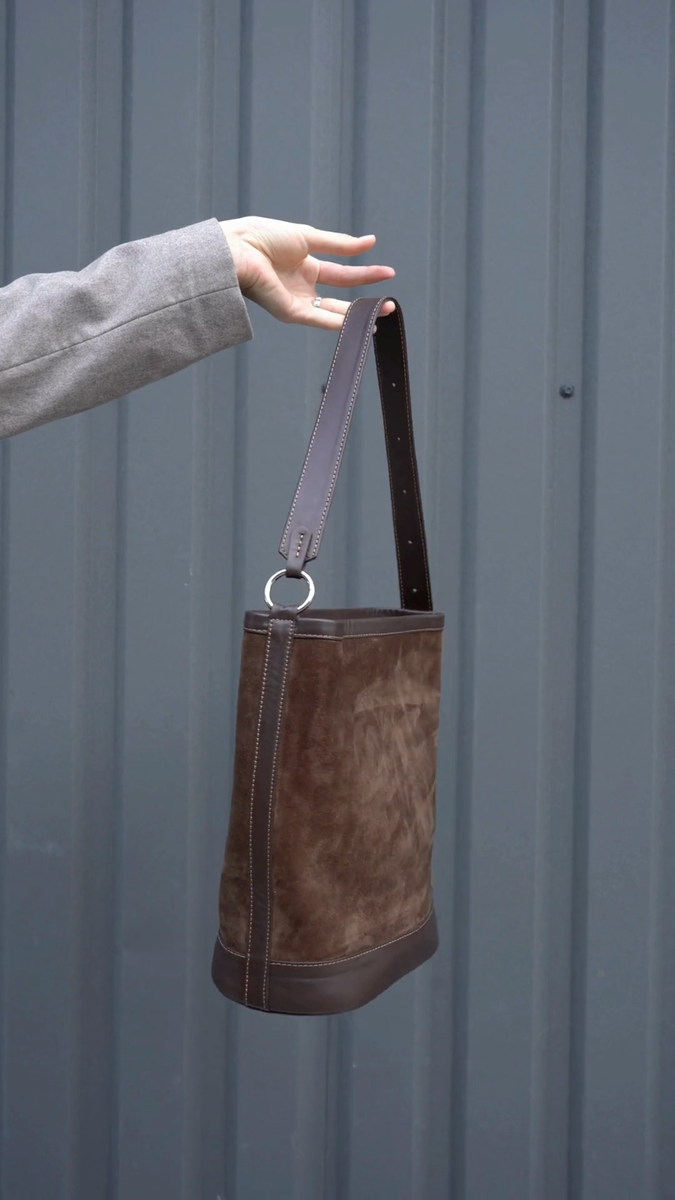 ★OVHEE★ Poe Bucket Bag Camel Smith & Wesson Bucket Bag – Cameleon Bags