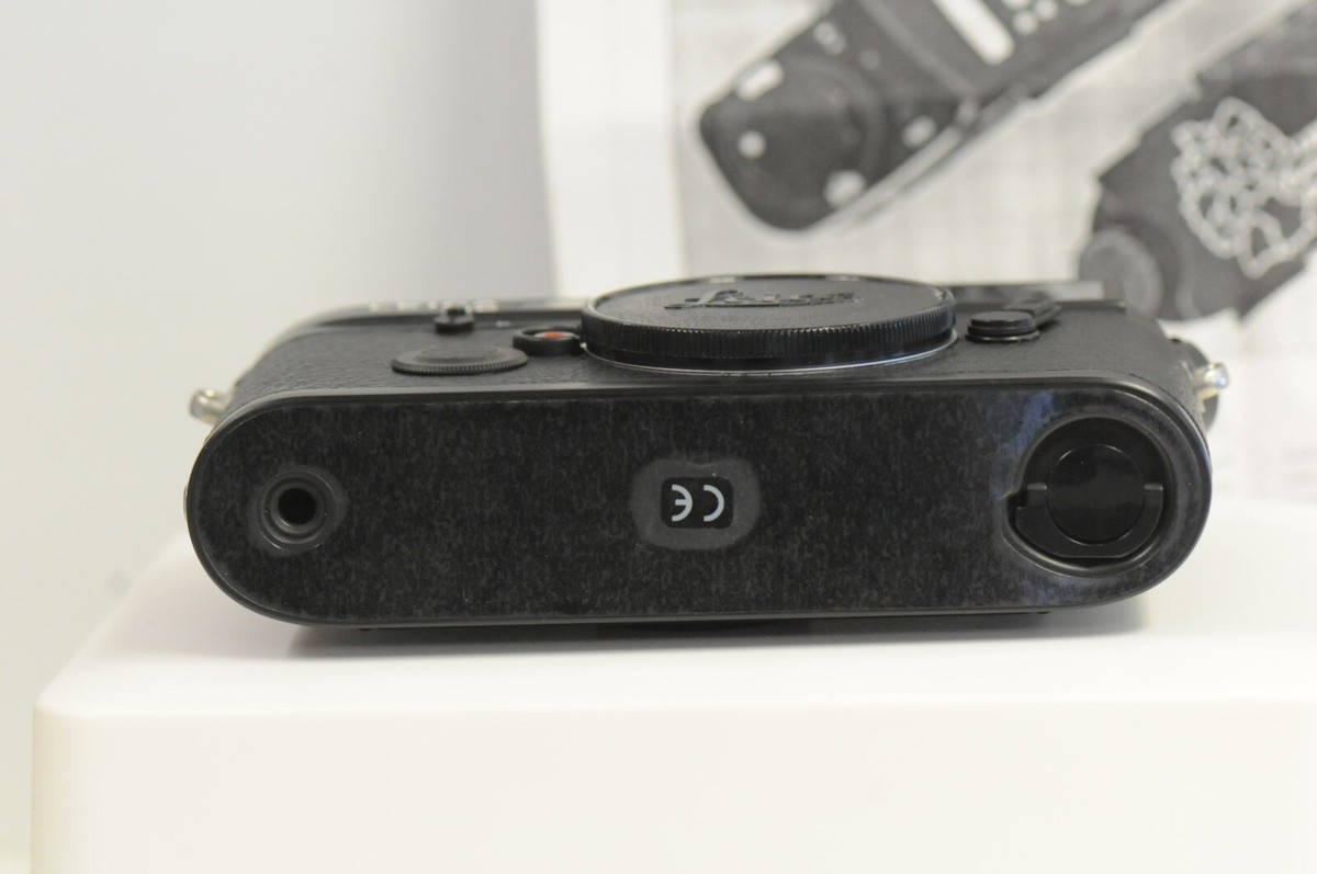 Leica M-6 Partner-Aktion Deutschland 1996 Edition with Cap, Strap