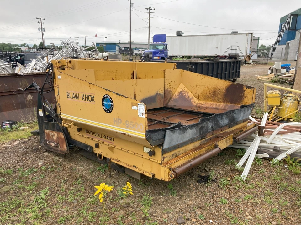 Blaw-Knox HP 9500 Asphalt Paver