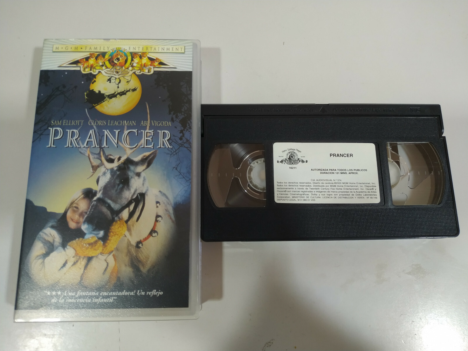 Prancer Sam Elliott Abe Vigoda - VHS Tape Spanish - 3T