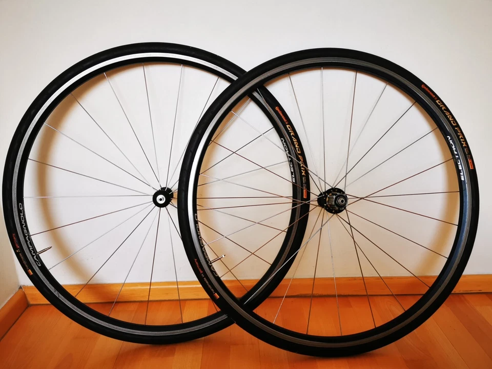 Campagnolo Electron Laufräder - VR/HR - Clincher 700C