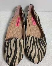 New Betsey Johnson "Brritney" Zebra Flats 6