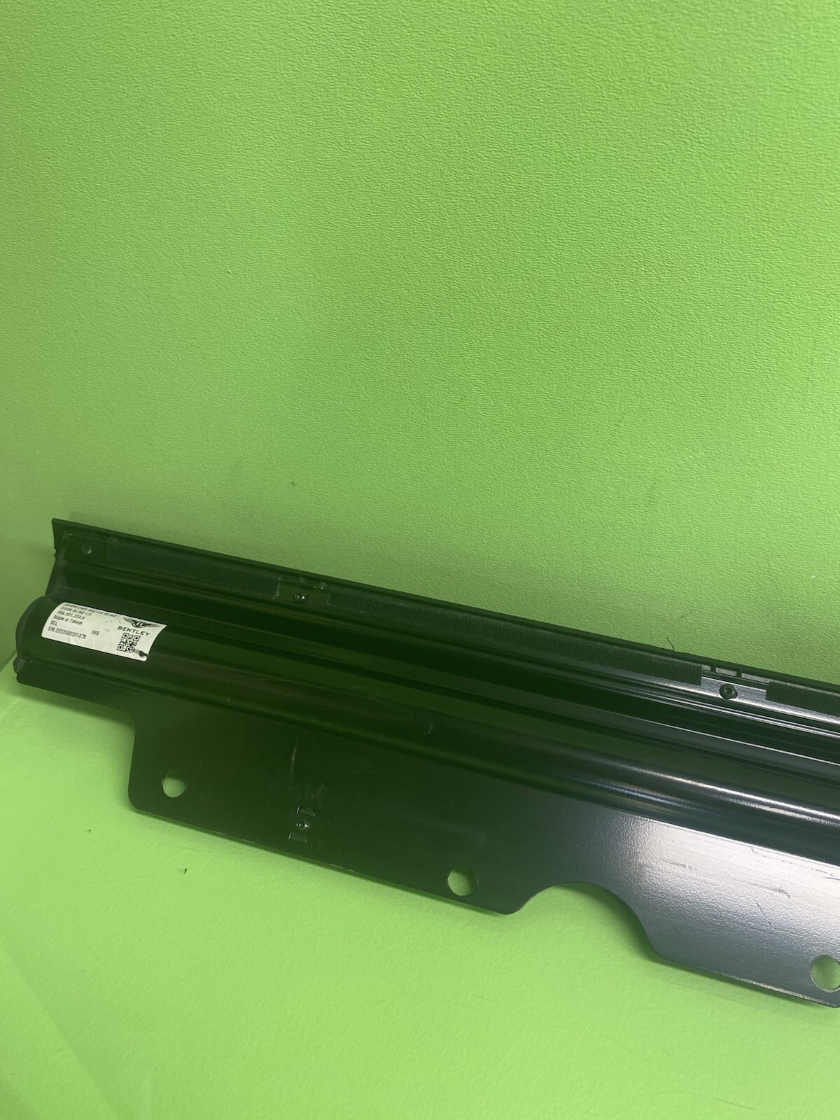 2017-2023 BENTLEY BENTAYGA RIGHT REAR AUTOMATIC WINDOW ROLLER BLIND 36A861333H