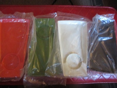 NIP Vintage SET Of FOUR Plastic SNACK TRAYS/PLATES In FOUR COLORS - 1970's
