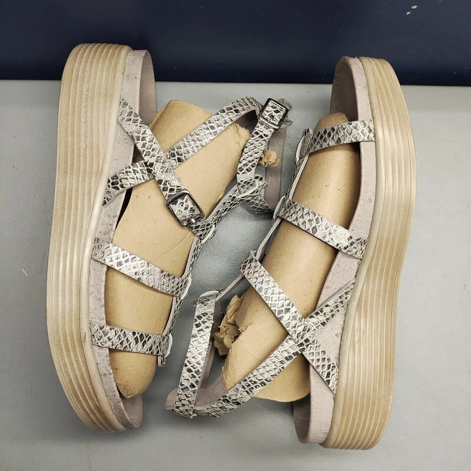 Donald J Pliner Fritz Gladiator Sandals Women 8 Gray Snake Print Ankle Strap EUC - Image 2 of 4