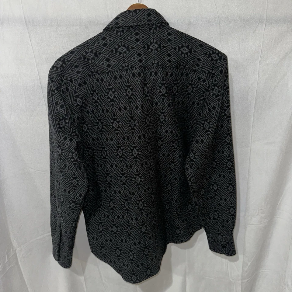 Обнаженная и знаменитая черная серая племенная фланель с длинным рукавом размер средний - Изображение 3 из 4