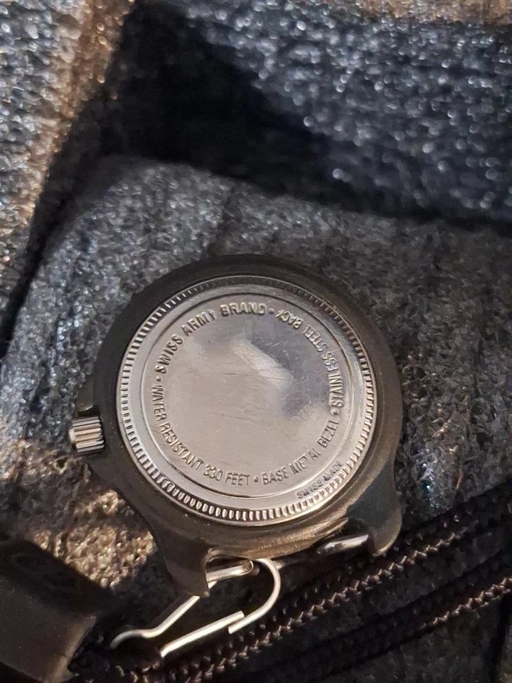 瑞士陆军品牌怀表原装挂绳运行良好状况良好。 — 第 2/4 张图片
