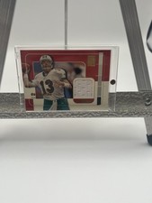 2001 Fleer Platinum Dan Marino Game Worn Jersey Relic Card Dolphins HOF