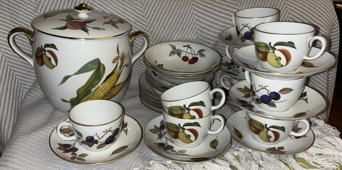Royal Worcester Porcelain Dinner Service Sets for sale | eBay