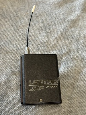 Lectrosonics UM200C Wireless UHF Transmitter Block 29, Unit Only, 742.4-767.9