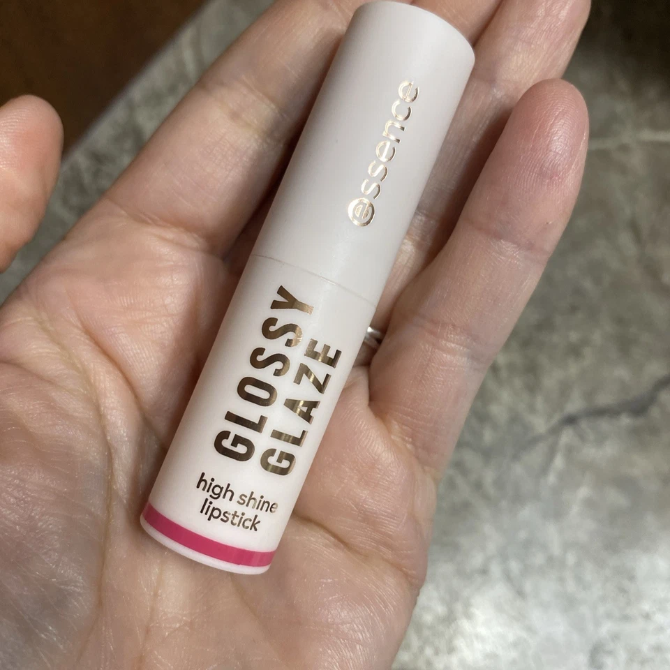 Essence Glossy Glaze High Shine Lipstick 03 Pink Things Up Sealed & New - Image 2 of 3