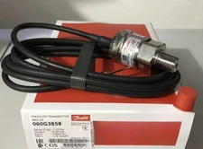 1PCS NEW Danfoss AKS33 060G3858 pressure transmitter
