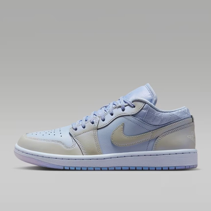 New Nike Women's Air Jordan 1 Low SE “Pearlized” Shoes - Ghost