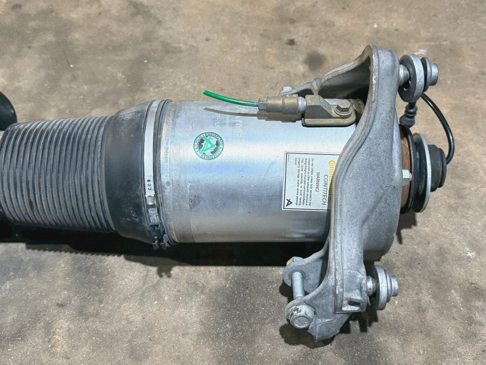 06-12 Bentley Continental Flying Spur Front Right Air Shock Strut Absorber PO43