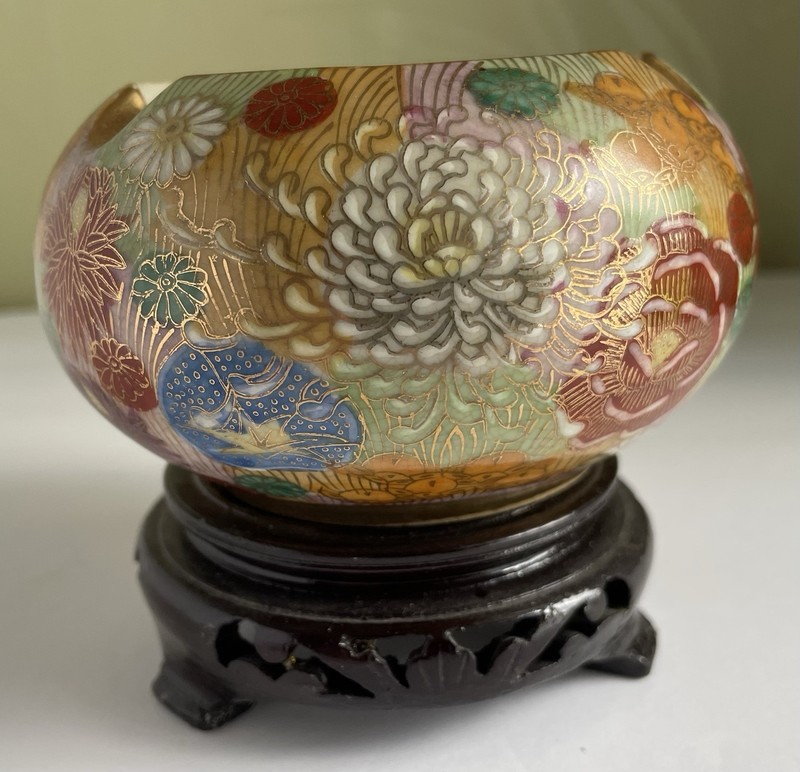 Vintage Asian Floral Motif Porcelain Hand-painted Ashtray