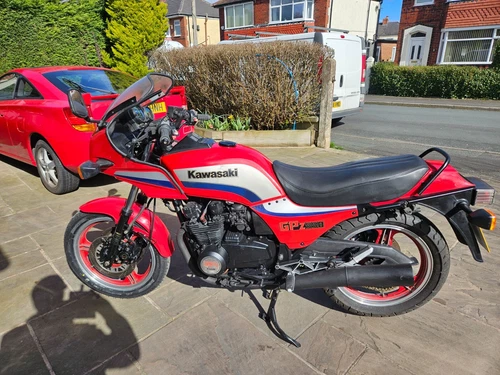 kawasaki gpz550a2 - Picture 1 of 10