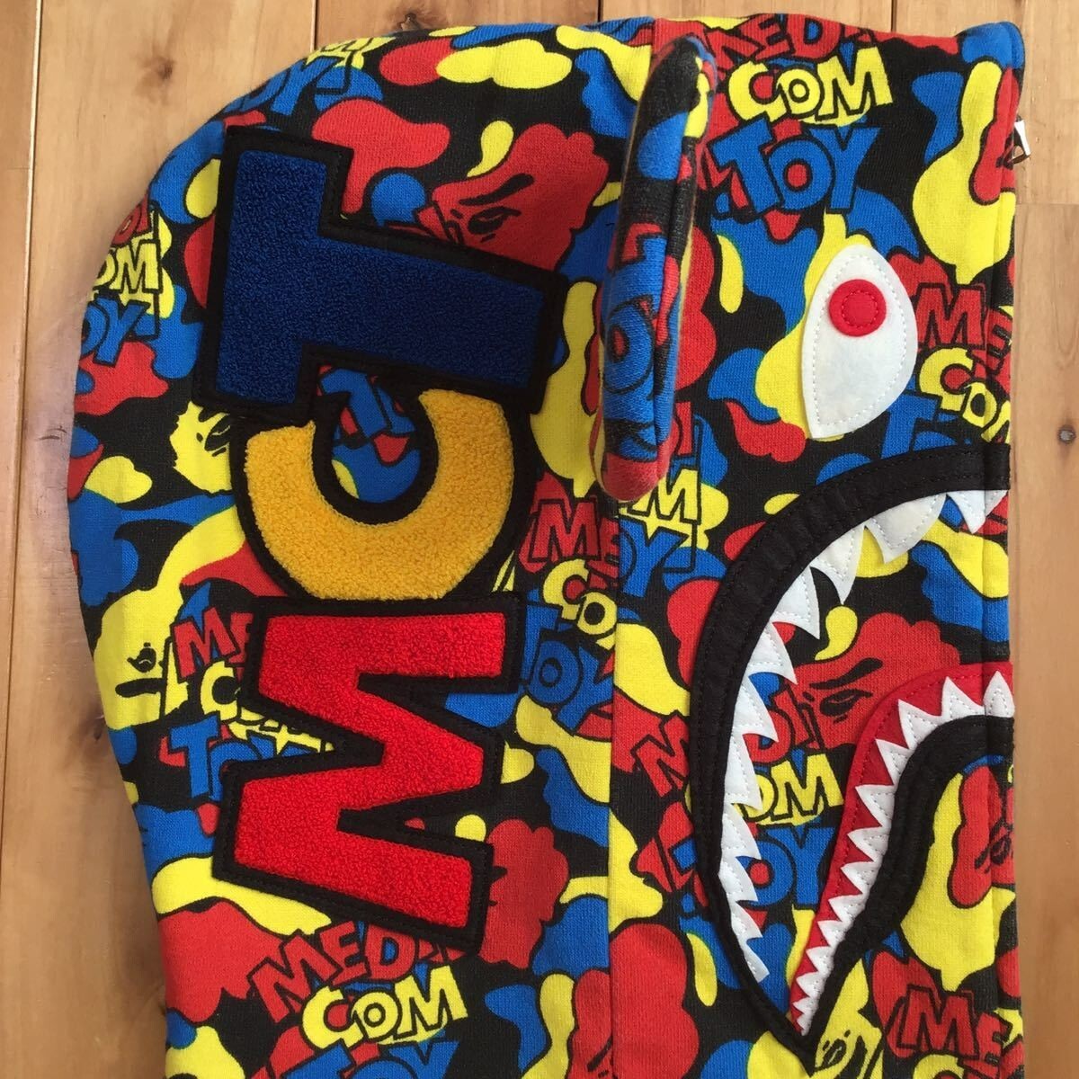BAPE × medicom toy BE@R Shark full zip hoodie BEAR A Bathing Ape 