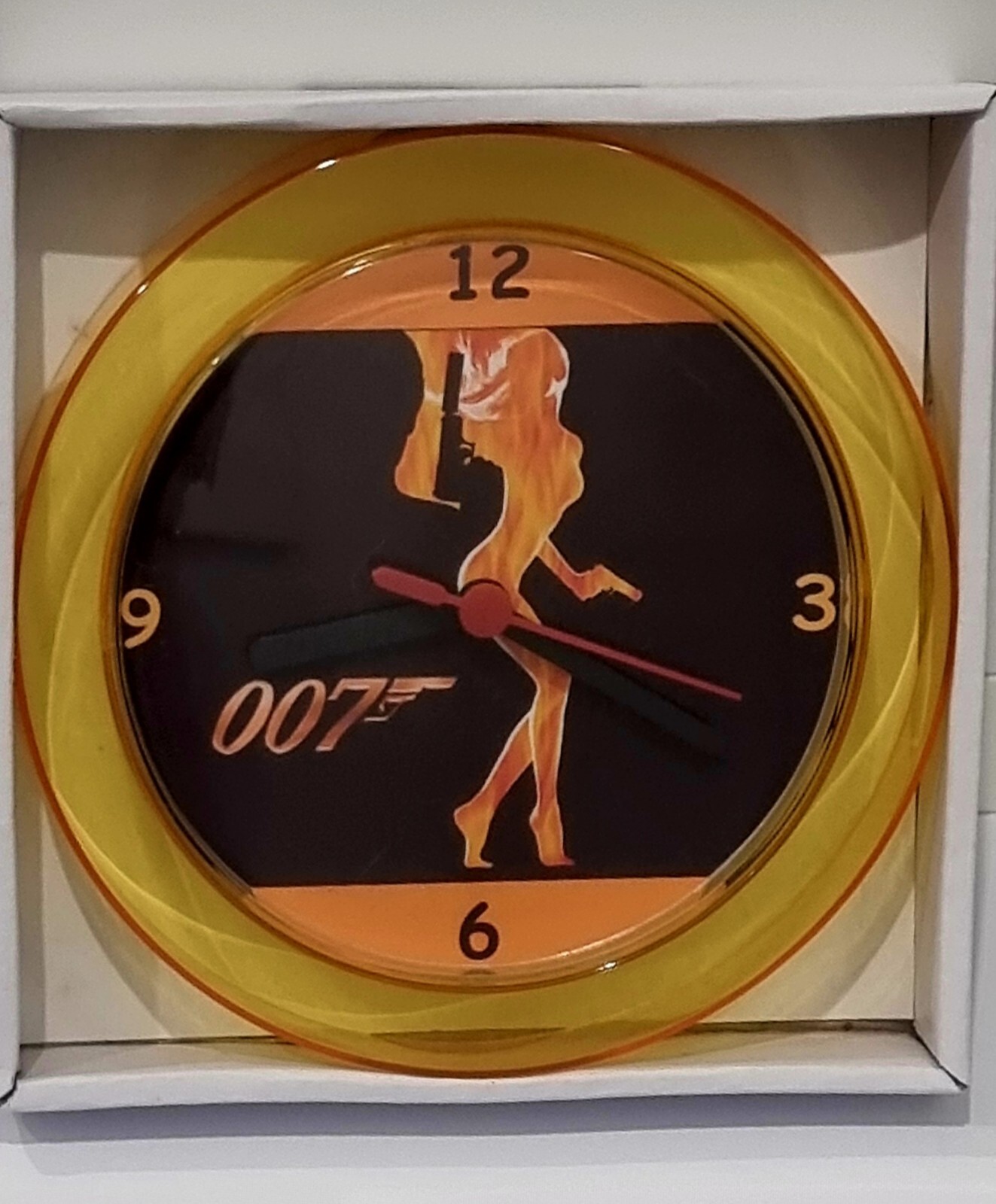 James Bond 007 Gold 7" Novelty Wall/Desk Clock Brand New. Judy Garland