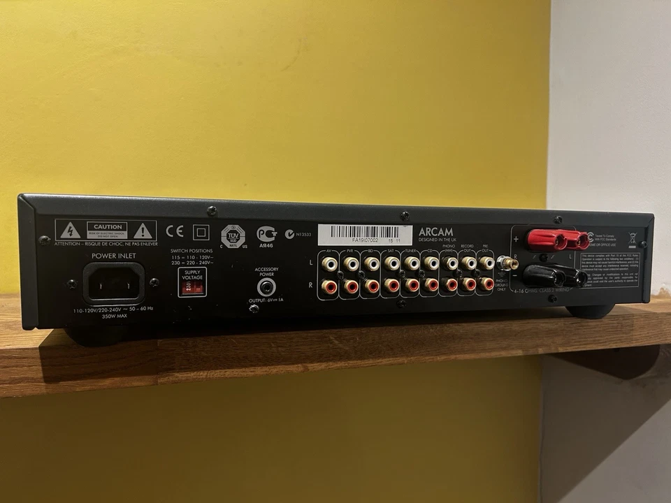 Arcam FMJ A19 Integrated Amplifier with Remote, Power Cord, and Manuals - Image 2 of 4