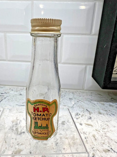 RARE ANTIQUE GARTON'S H.P. TOMATO KETCHUP ORIGINAL LABEL & CAP LONDON ENG.
