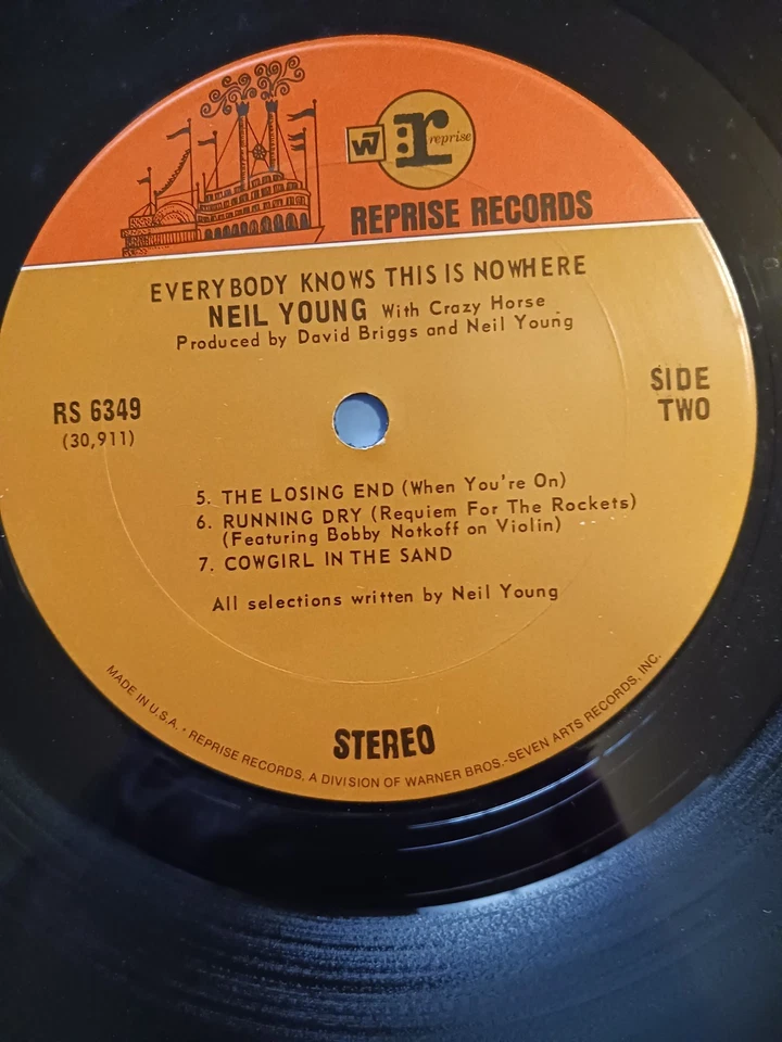 Neil Young ~ Everybody Knows This Is Nowhere ~ 1969 1st Pressing ~ W7 Label - Image 4 of 4