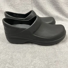 Crocs Dual Comfort Black Nursing Work Clogs Non-Slip Shoes Loafers Sz 7 Women’s