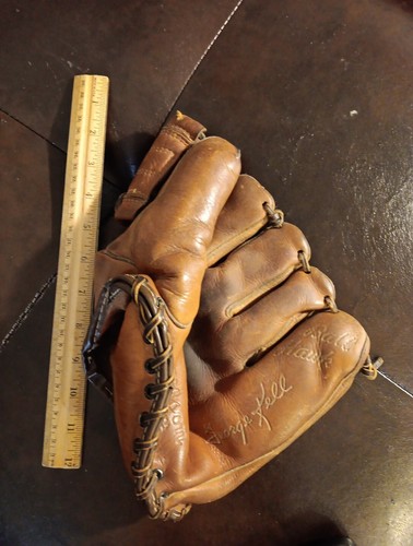 Vintage 1940s GEORGE KELL Wilson A2344 baseball glove Mitt RHT