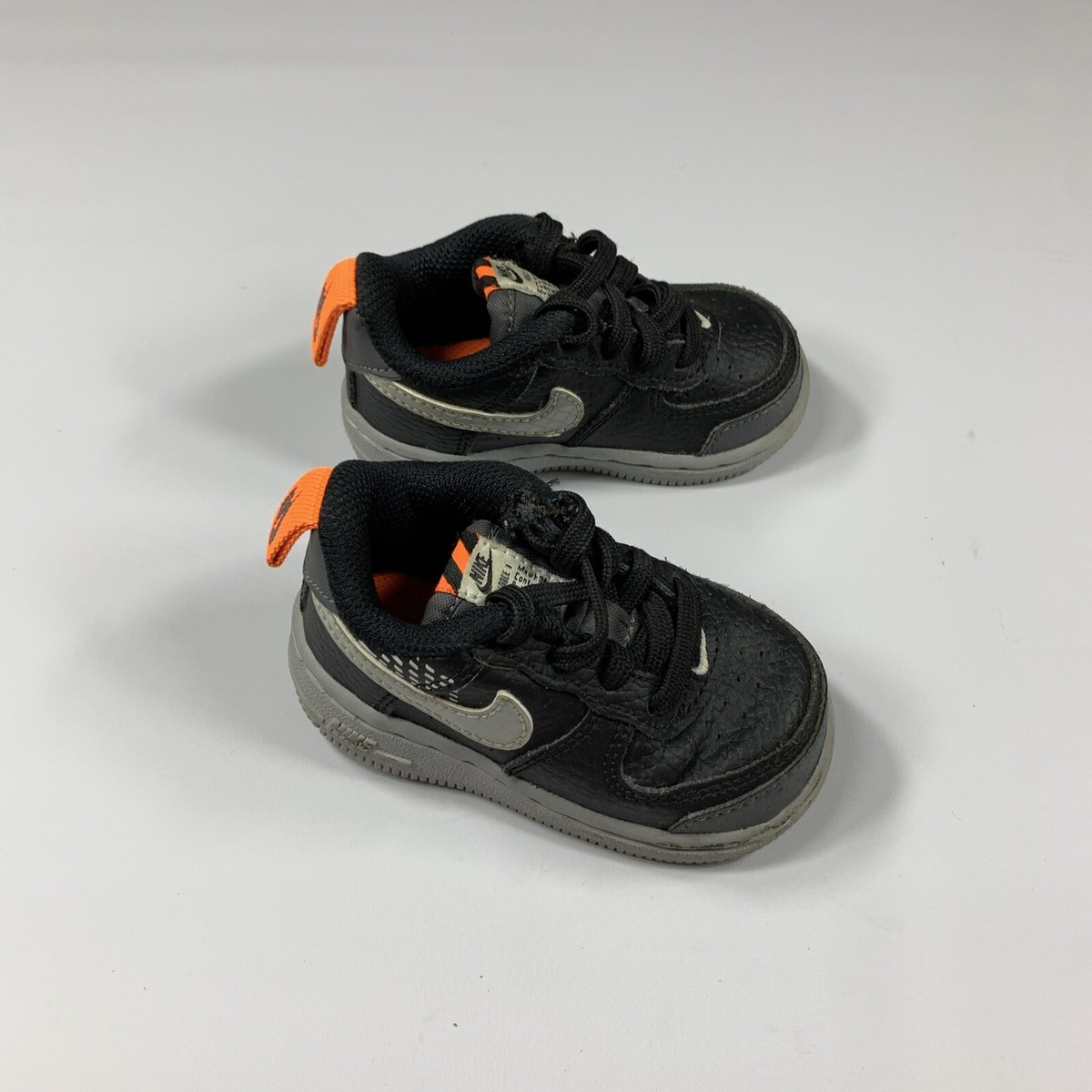 nike construction sneakers