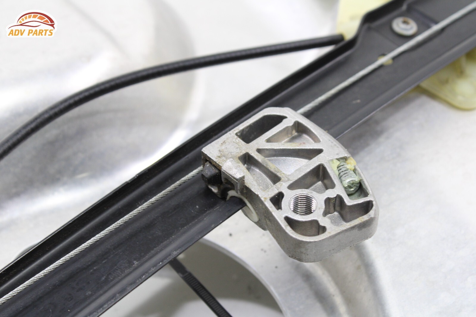 2006-2012 BENTLEY CONTINENTAL FRONT RIGHT DOOR WINDOW REGULATOR & CARRIER OEM