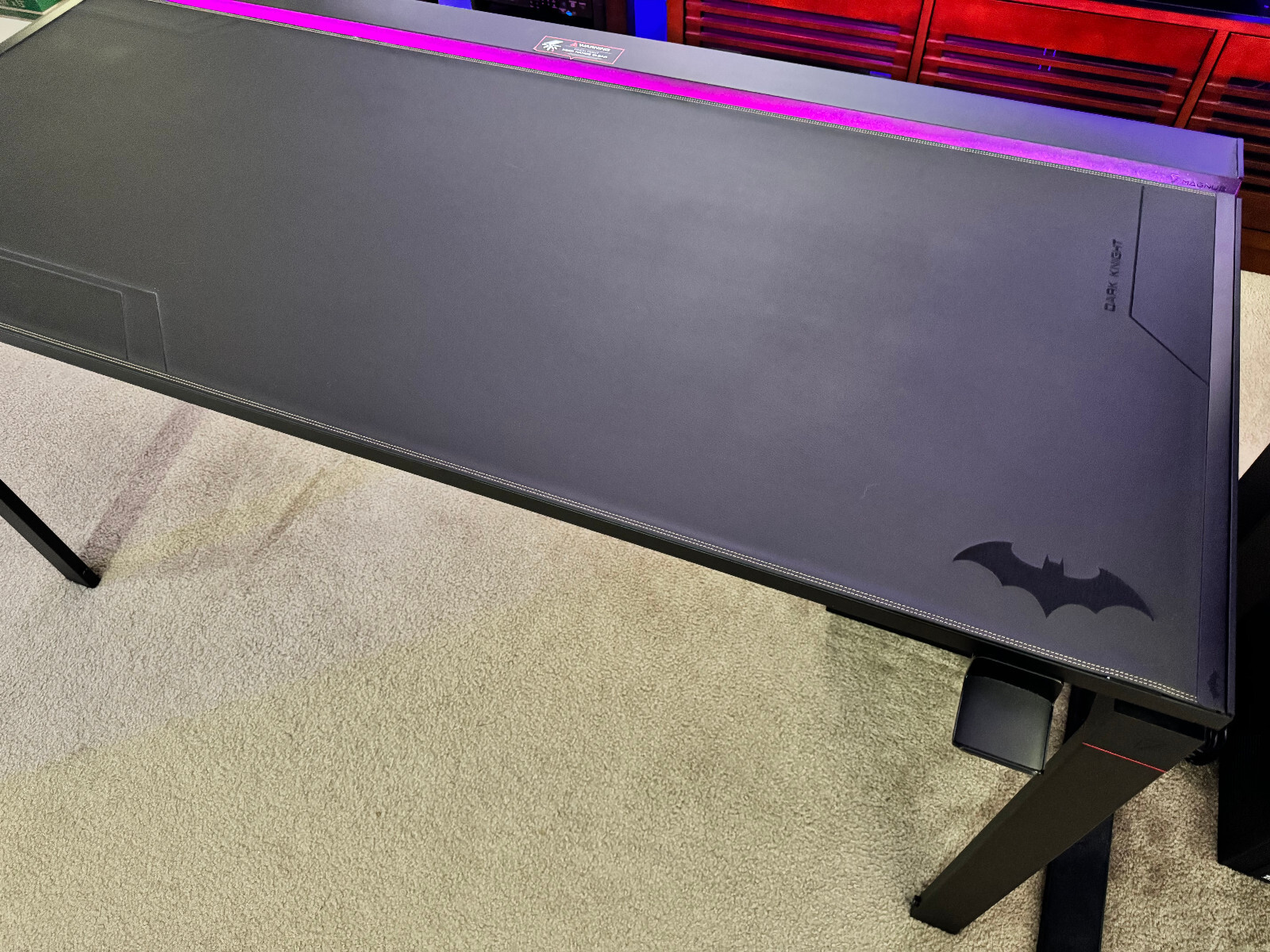 Secretlab MAGNUS Metal Desk Batman Dark Knight Desk Mat MAGRB Smart