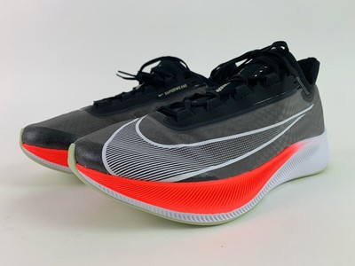 nike zoom fly 3 mens size 9